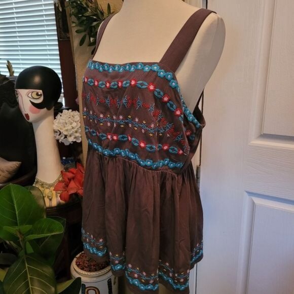 Women's Torrid Top Baby Doll Size 00 10 12 Large Gray Embroidered Floral Boho - Picture 1 of 8